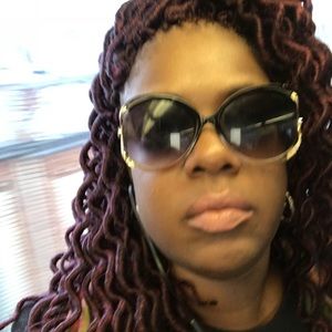 Meet your Posher, Keesha